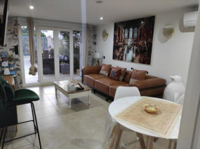 Maison rez de chaussée, espace jardin près du centre ville d'Arles